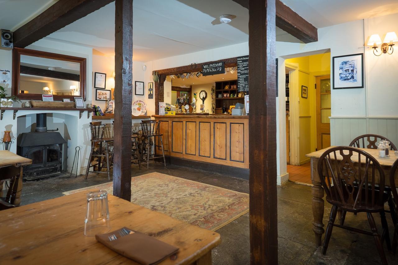 The Chetnole Inn Esterno foto