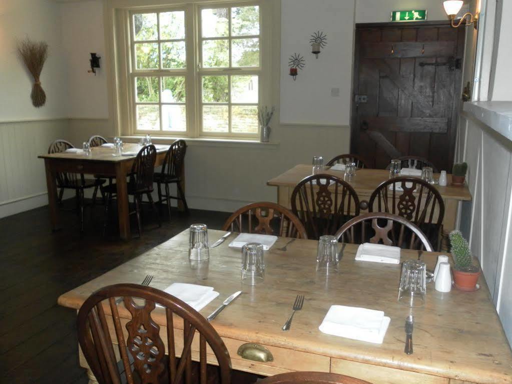 The Chetnole Inn Esterno foto